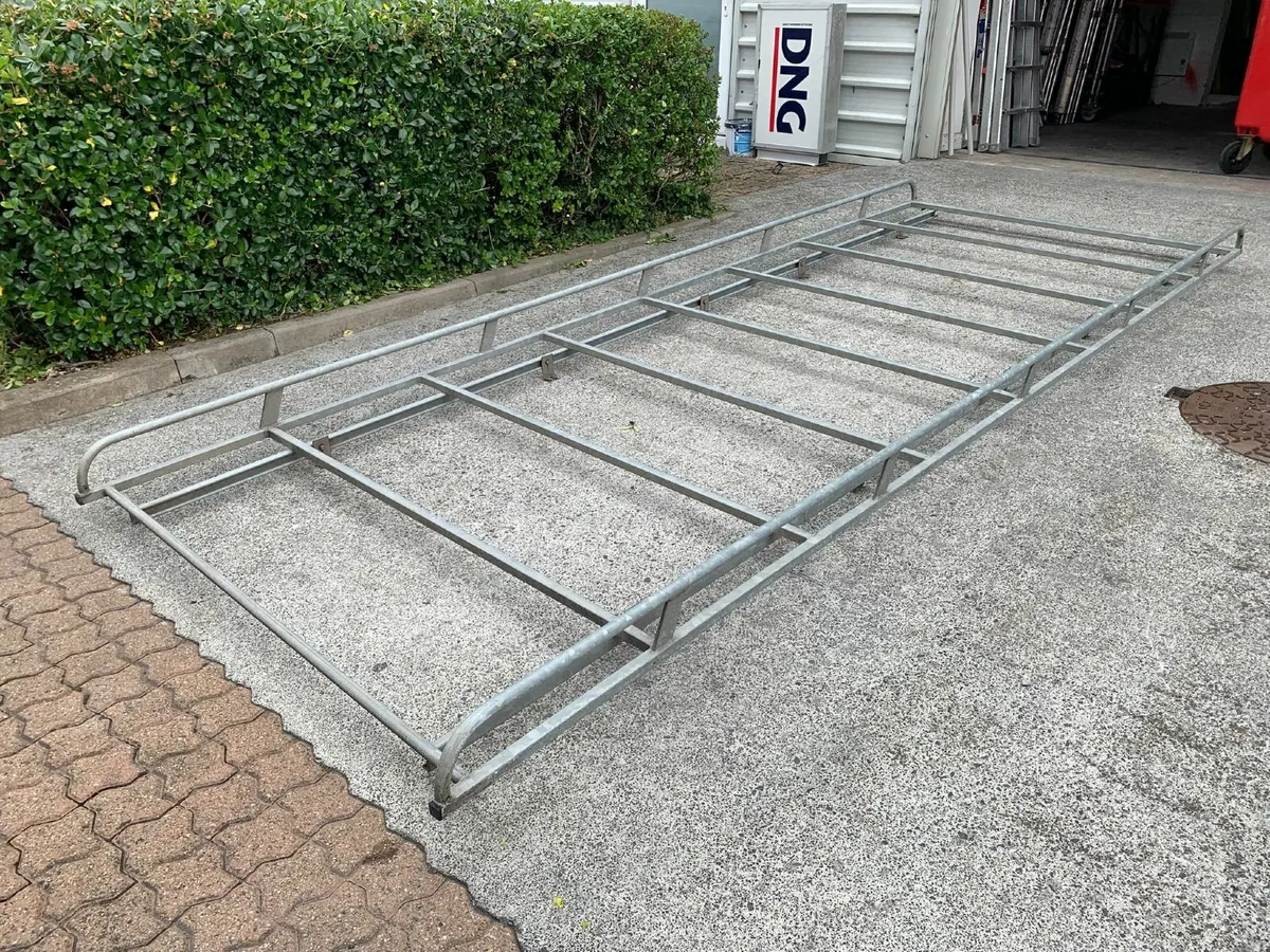 NV 400 (2015) Roof Rack - Image 2