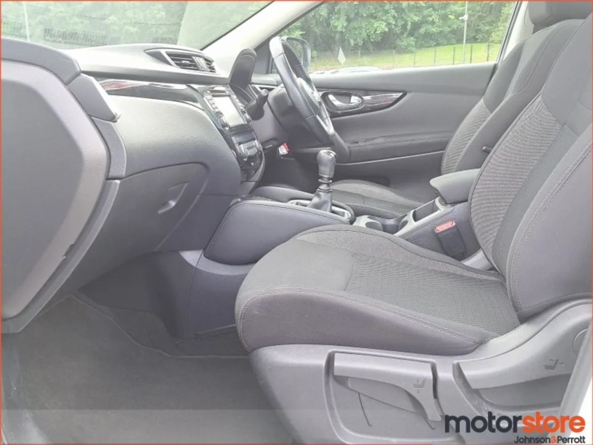 Nissan QASHQAI 1.5 DSL SV (one Year Warranty / AA - Image 4