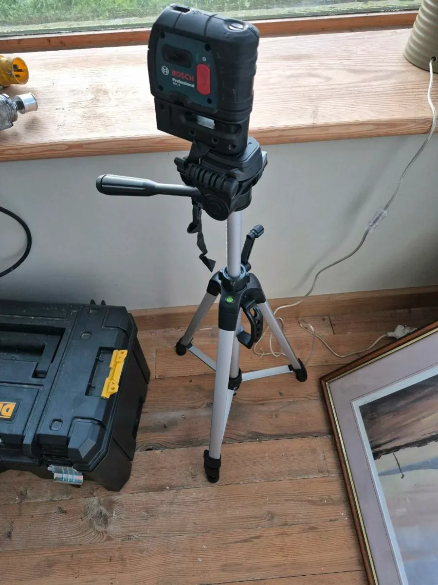 Bosch GPL 5 Professional 5point Laser Tripod & Bag - Image 3