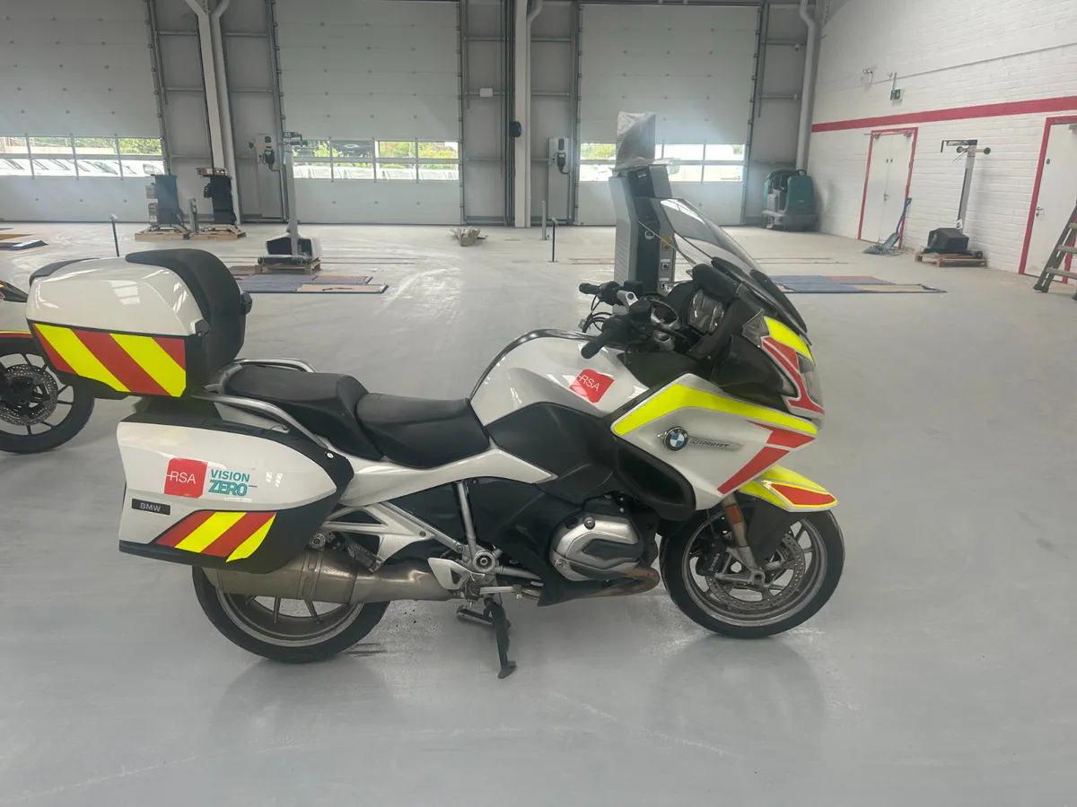 UNRESERVED  2017 BMW R1200RT MOTORBIKE FOR AUCTION - Image 2