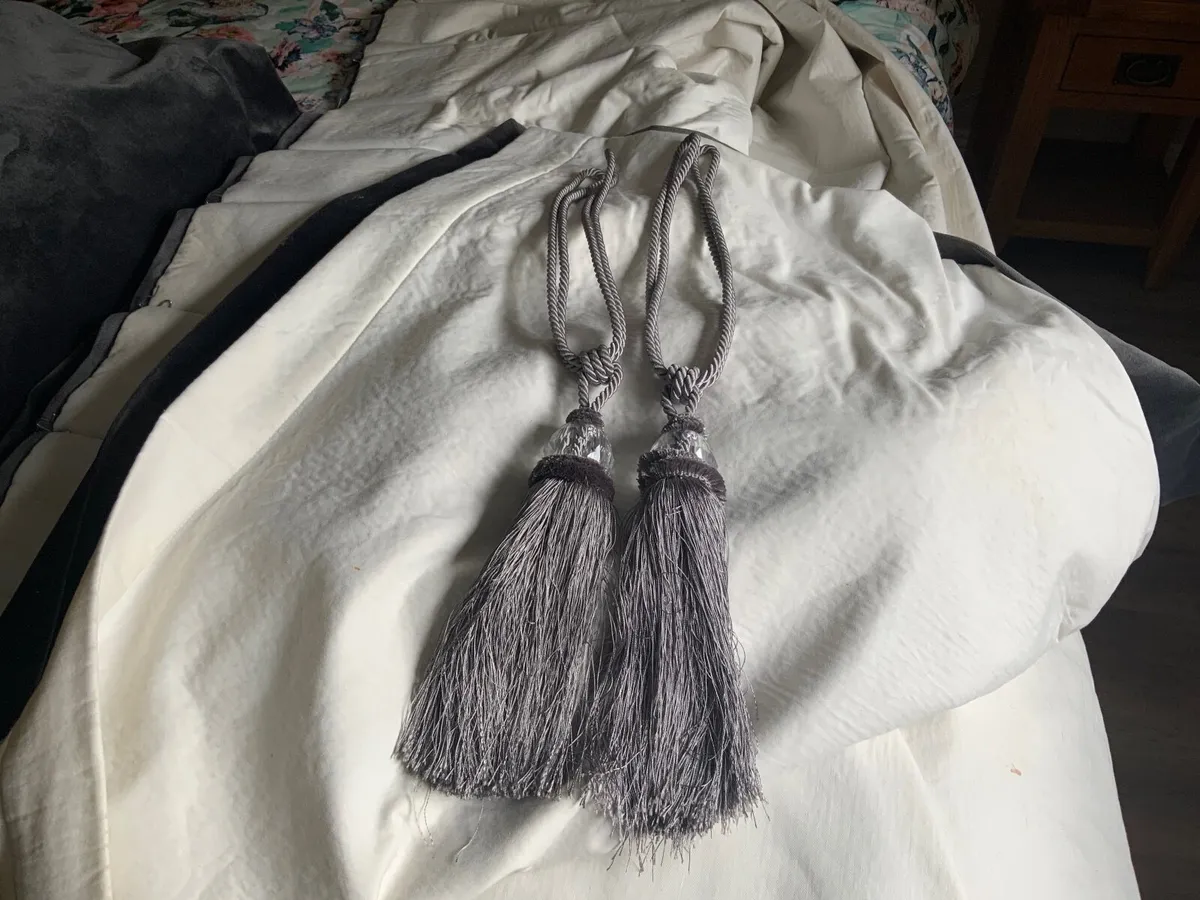 Warm Heavy Curtains-Charcoal Grey+Tie Backs - Image 4