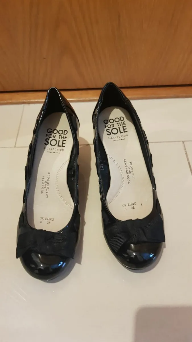 ladies wedges shoes    SIZE 5 - Image 3