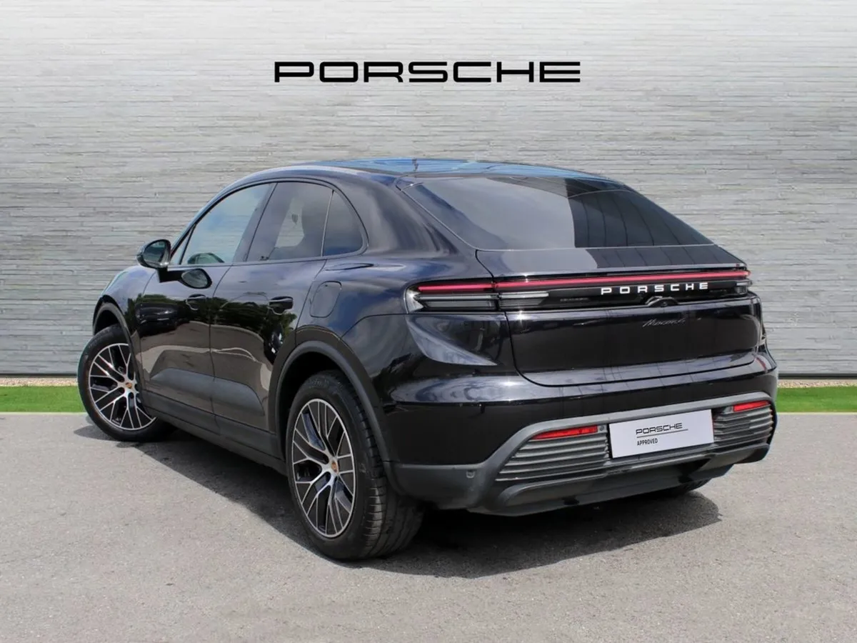 Porsche Macan 4 Electric - Image 3