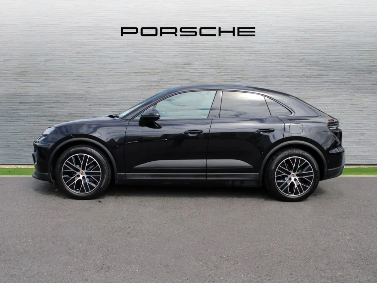 Porsche Macan 4 Electric - Image 4