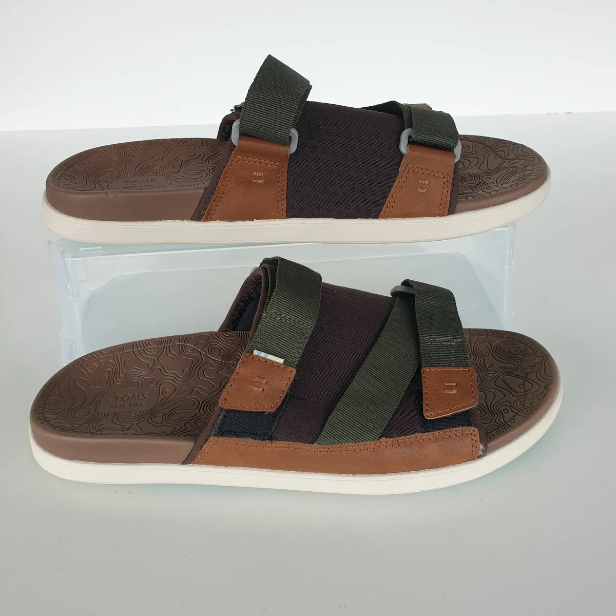 Toms men's sandals size 10 EU 44 - Image 2