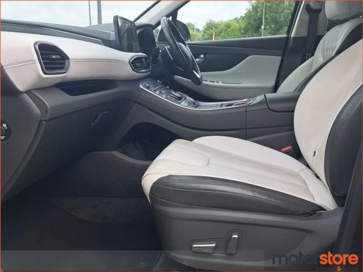 Hyundai Santa Fe 2.2 Crdi 4WD Executive Plus Auto - Image 4