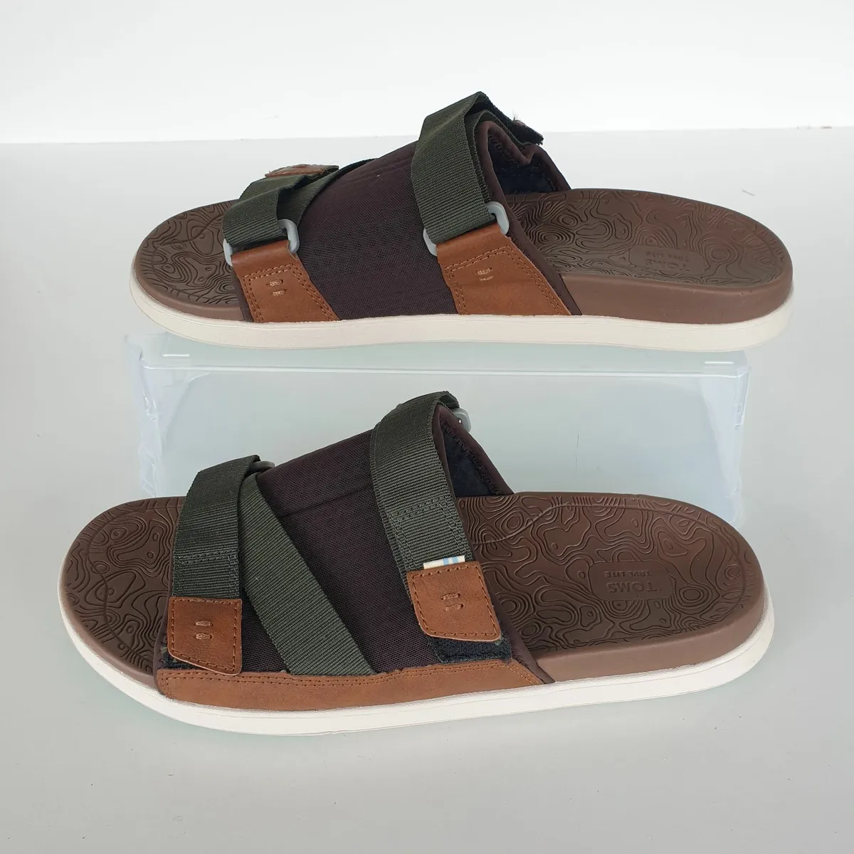 Toms men's sandals size 10 EU 44 - Image 3