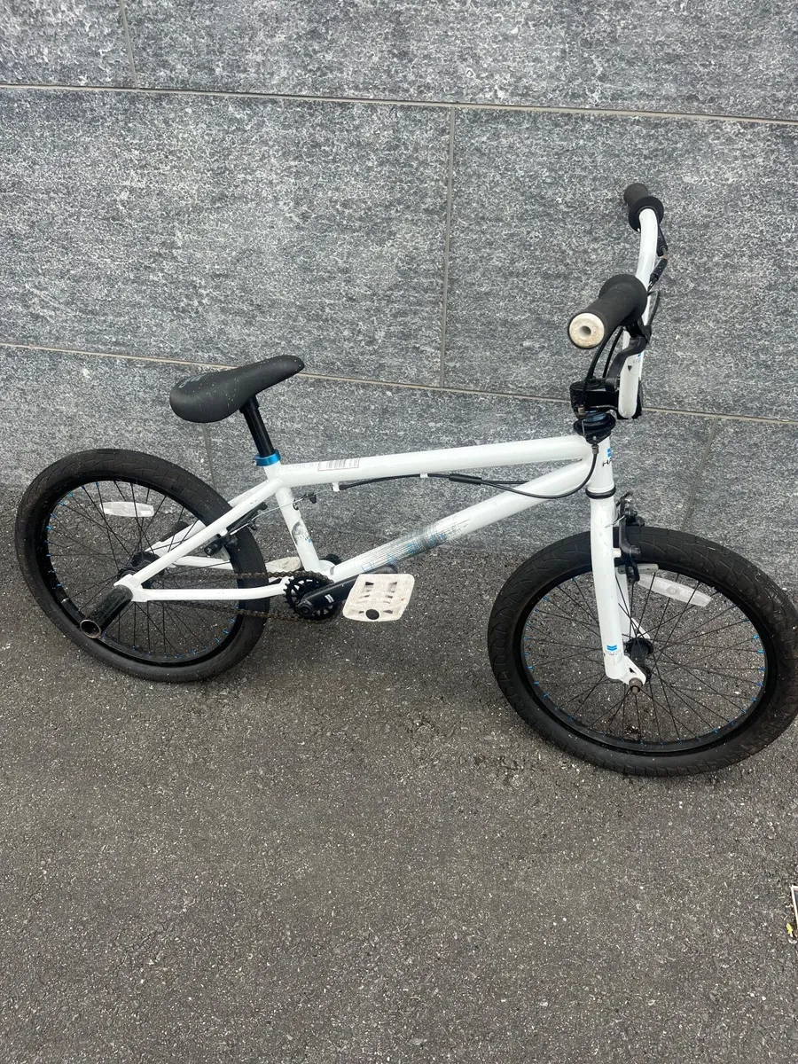 Haro 100.3 BMX Bike - Image 1
