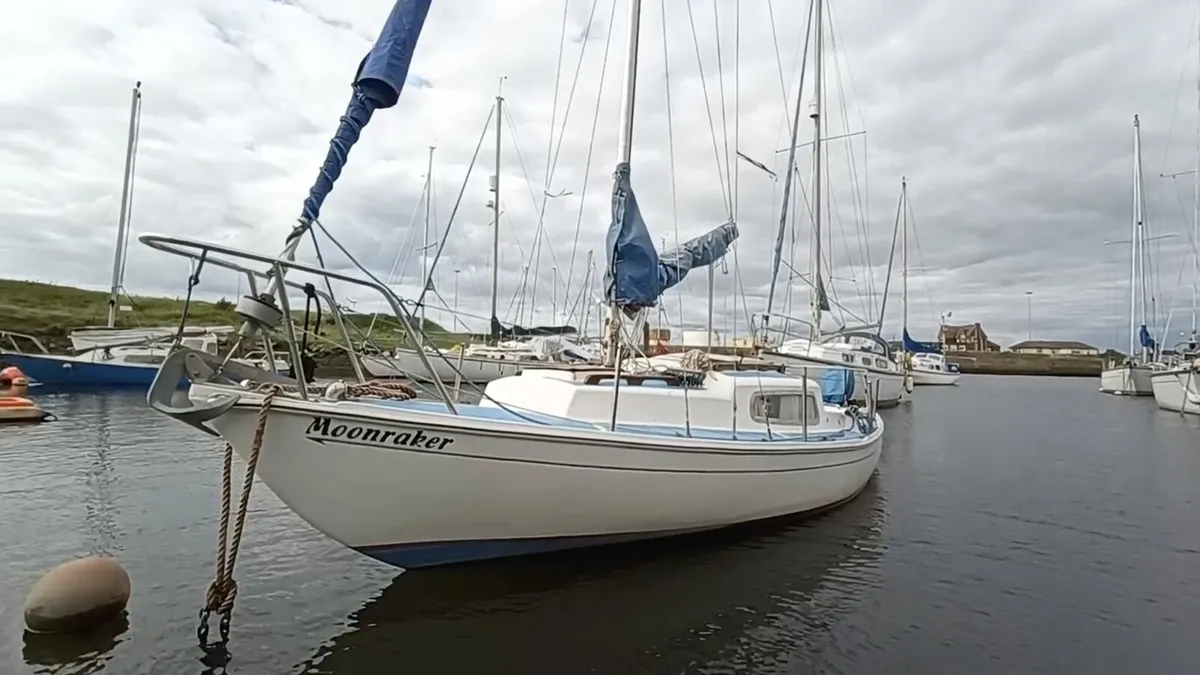 21ft Corribee Sailboat & Trailer - Image 1