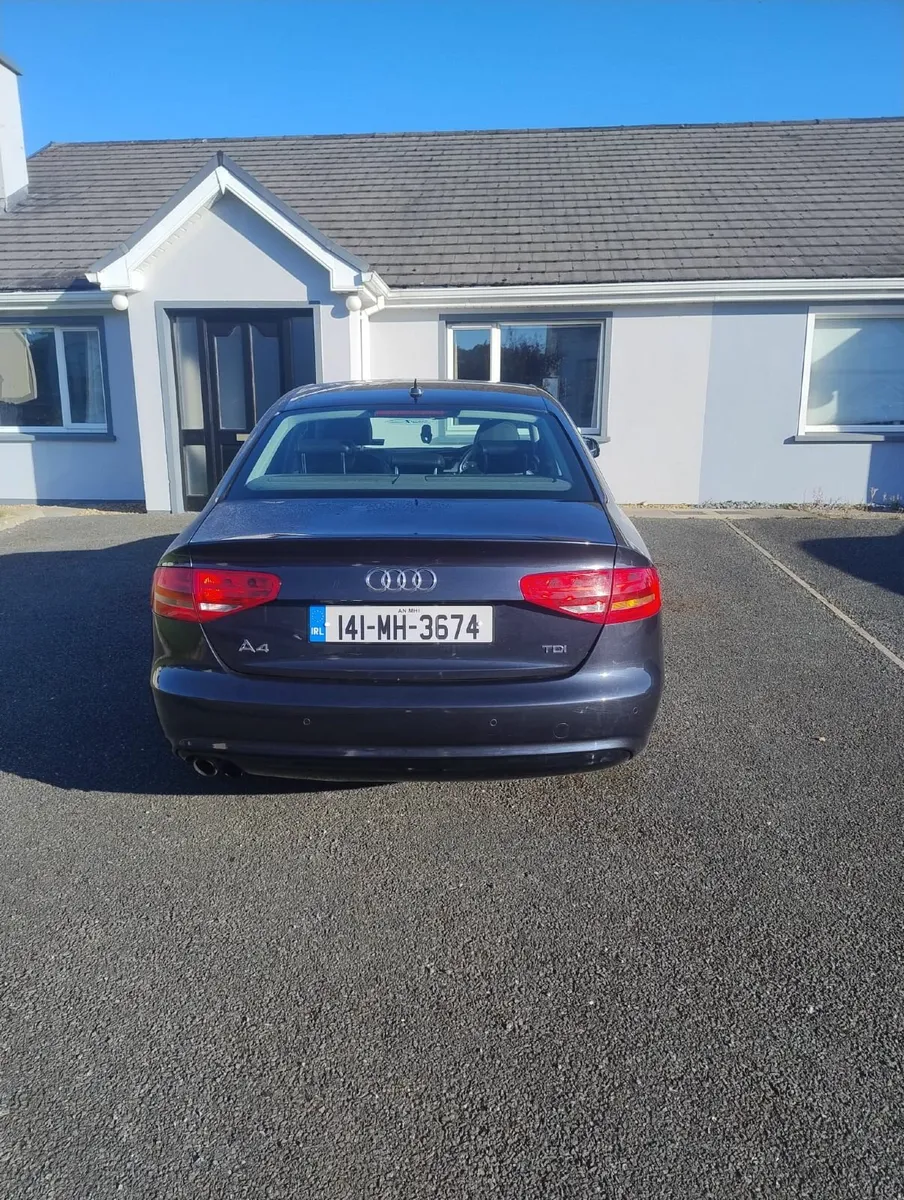 Audi A4 2014 - Image 2