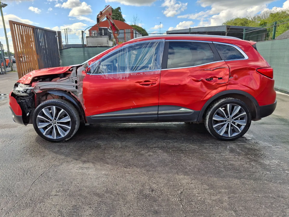2017 Renault Kadjar - Image 2