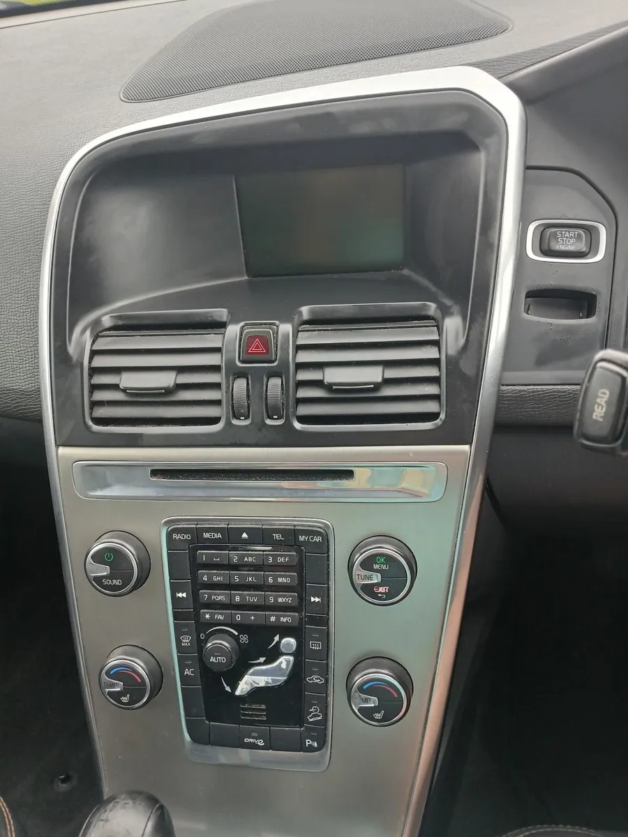 Volvo XC60 2012 - Image 4