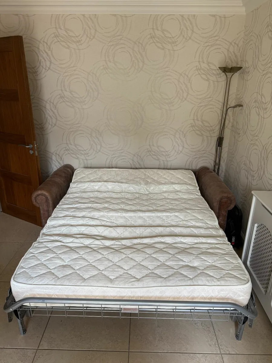 Luxury Sofa Bed – Excellent Condition – €1000 - Image 1
