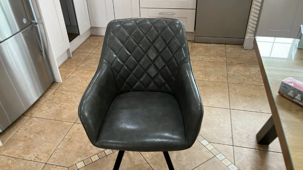 Kitchen chairs - Image 1
