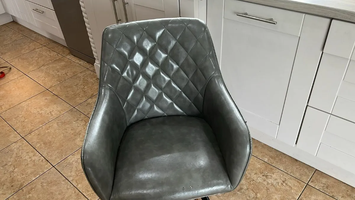 Kitchen chairs - Image 4