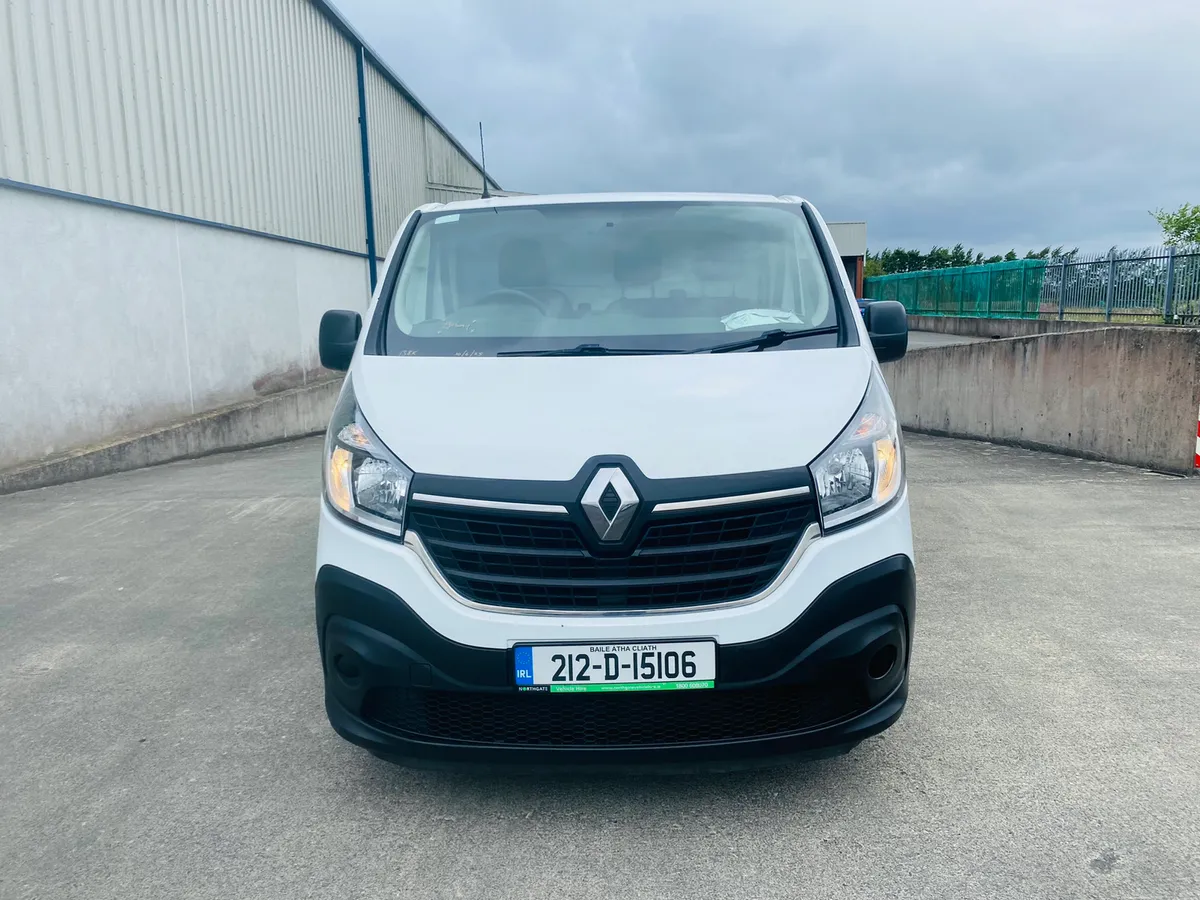 212 Renault Trafic 2.0 120bhp LWB €13,950 + VAT - Image 2