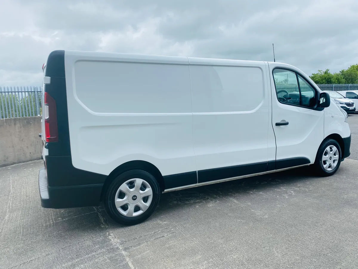 212 Renault Trafic 2.0 120bhp LWB €13,950 + VAT - Image 4