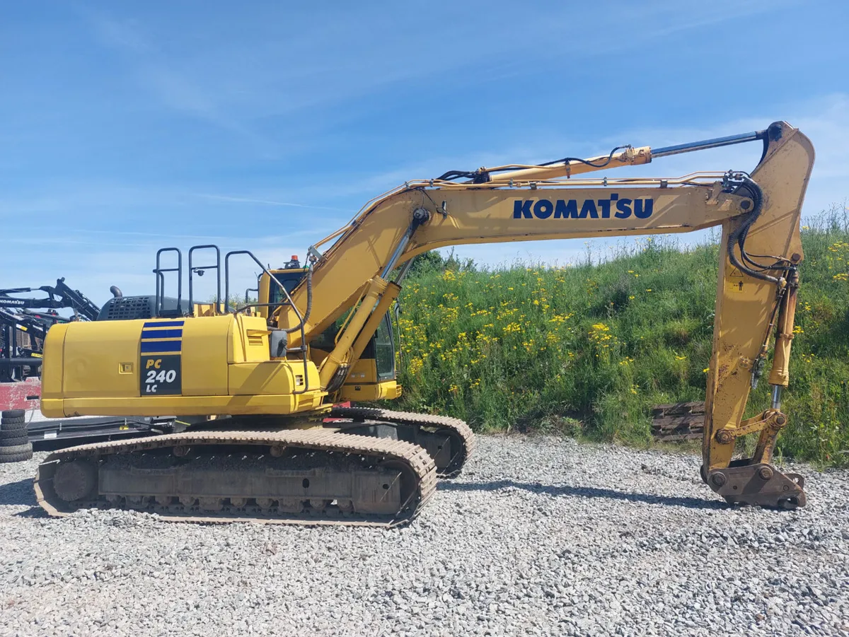 Komatsu PC240LC-10 - Image 4