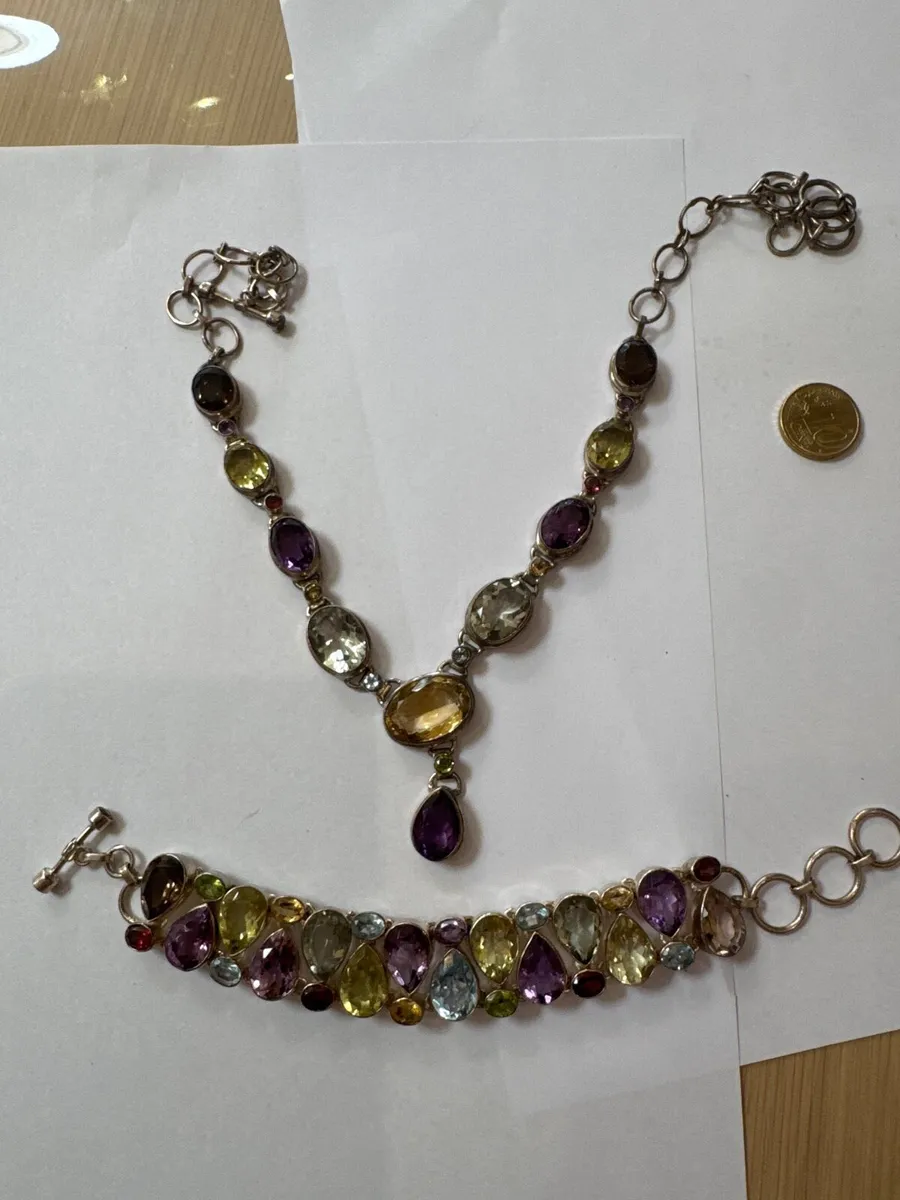 Pearl necklaces and fashion jewelry - Image 2