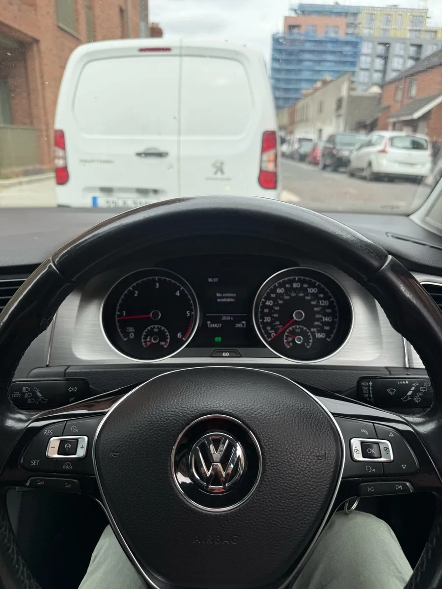 Car - Image 2