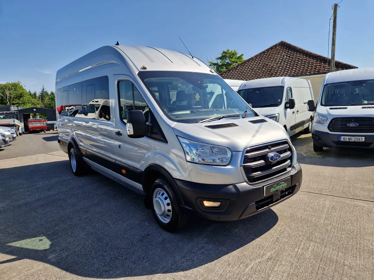 Ford Transit 2020 17 seat minibus mint condition - Image 1