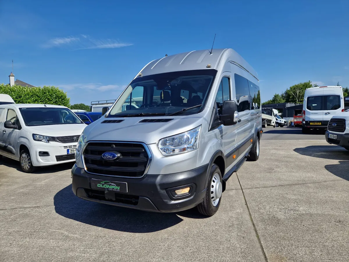 Ford Transit 2020 17 seat minibus mint condition - Image 3