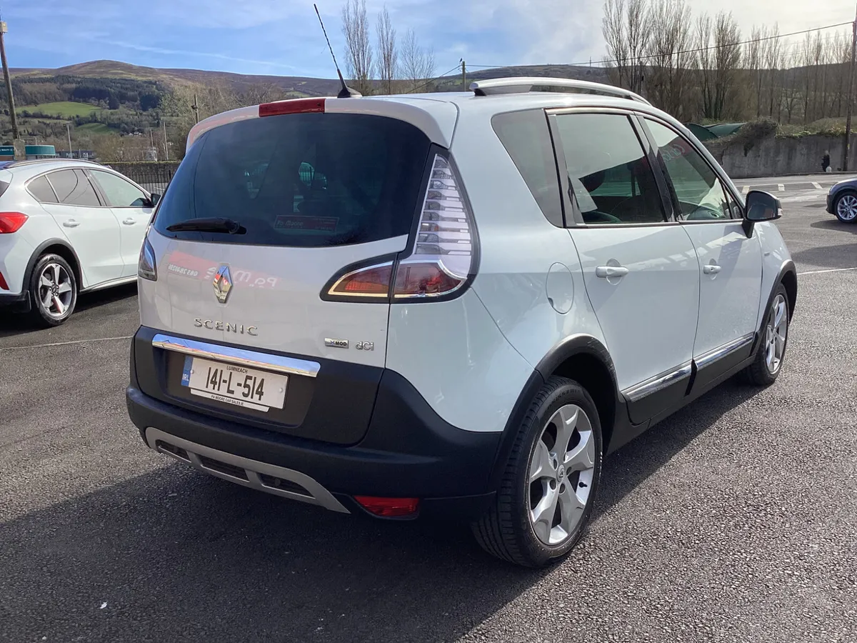 Renault Scenic ** SAT NAV - Image 4