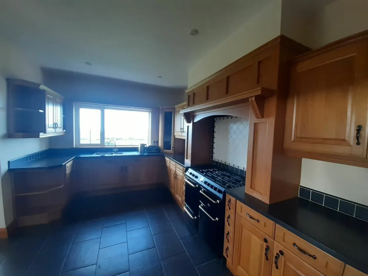 Kitchen - Image 4