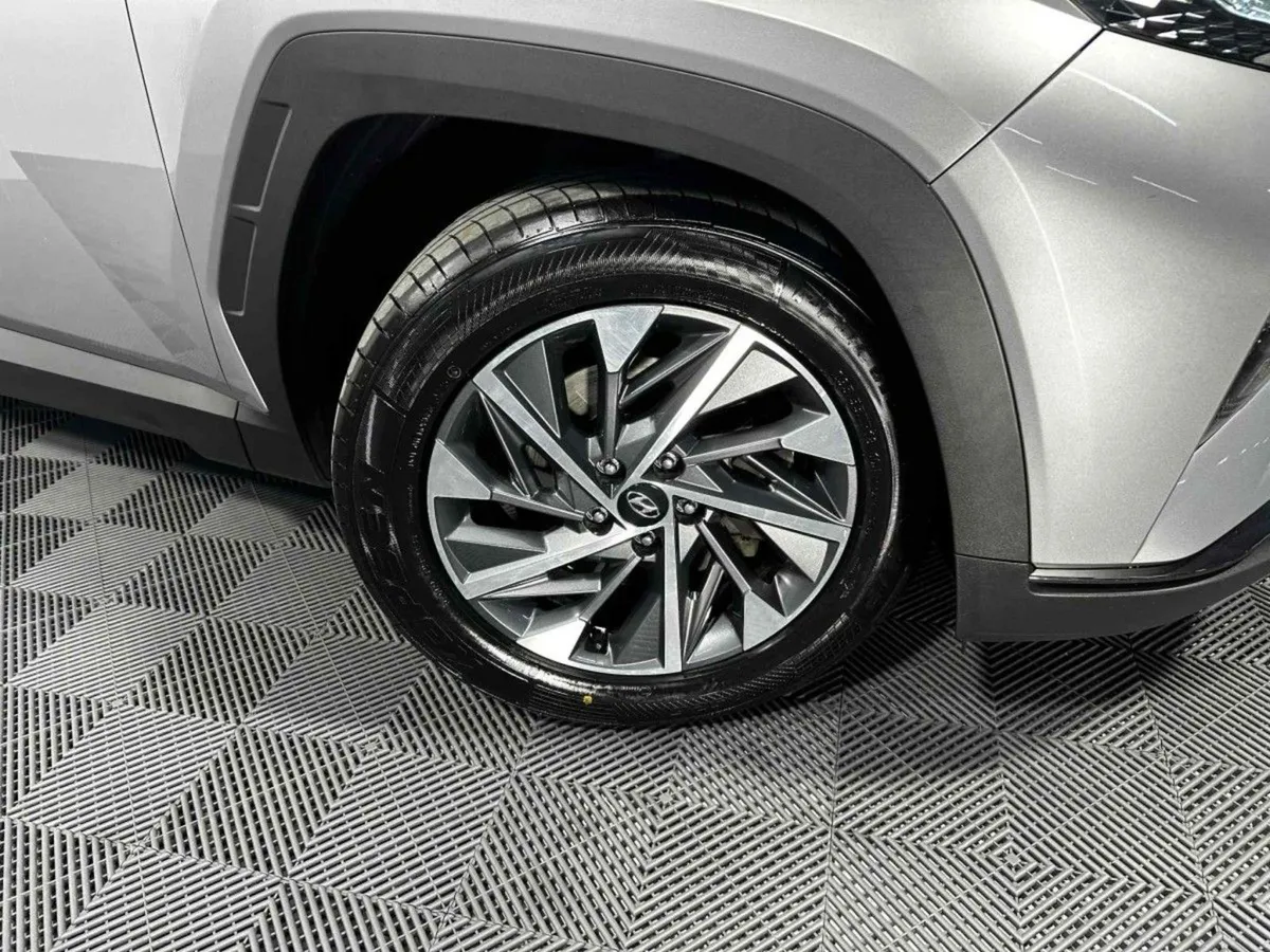 Hyundai Tucson Executive Plus 1.6l Diesel SUV - Image 4