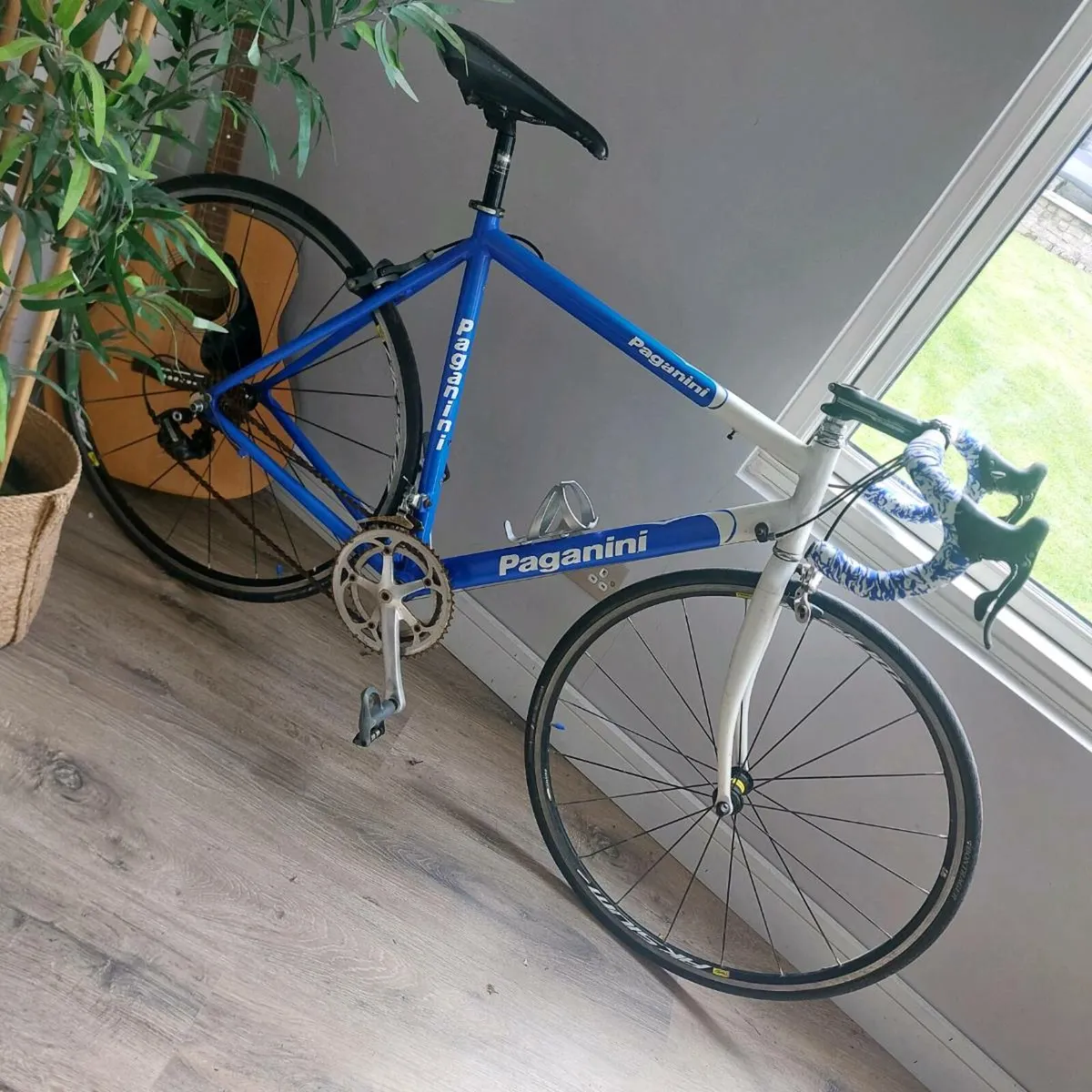 Vintage Road bicycle - Image 1