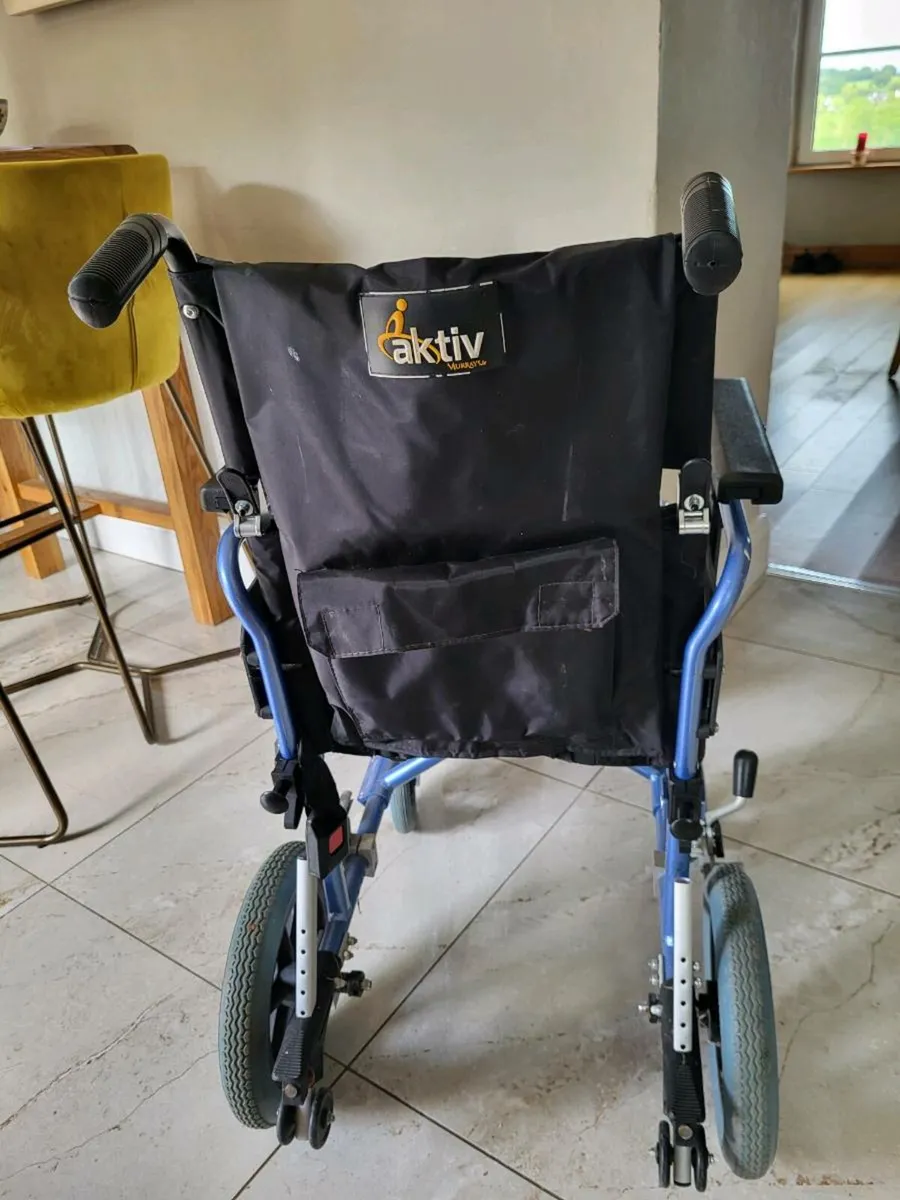 Wheelchair - Image 4