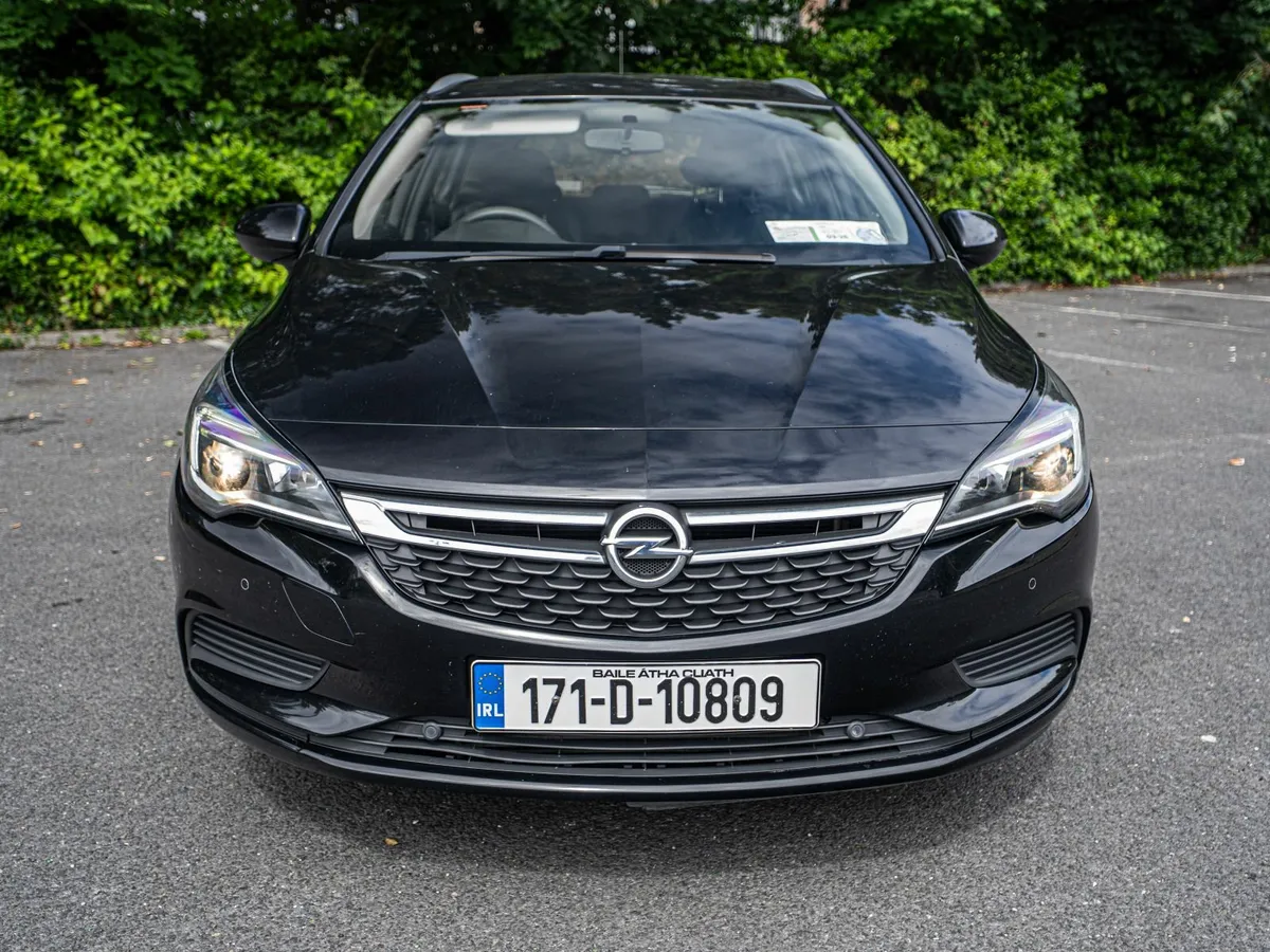 Opel Astra 2017 - Image 2
