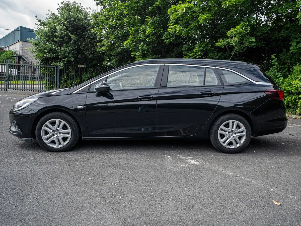 Opel Astra 2017 - Image 3