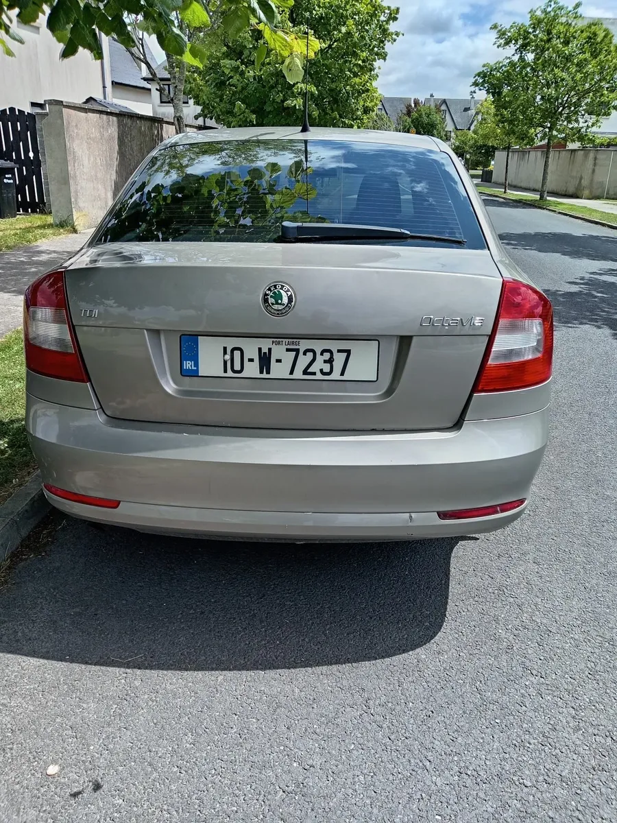 Skoda Octavia 2010 - Image 4