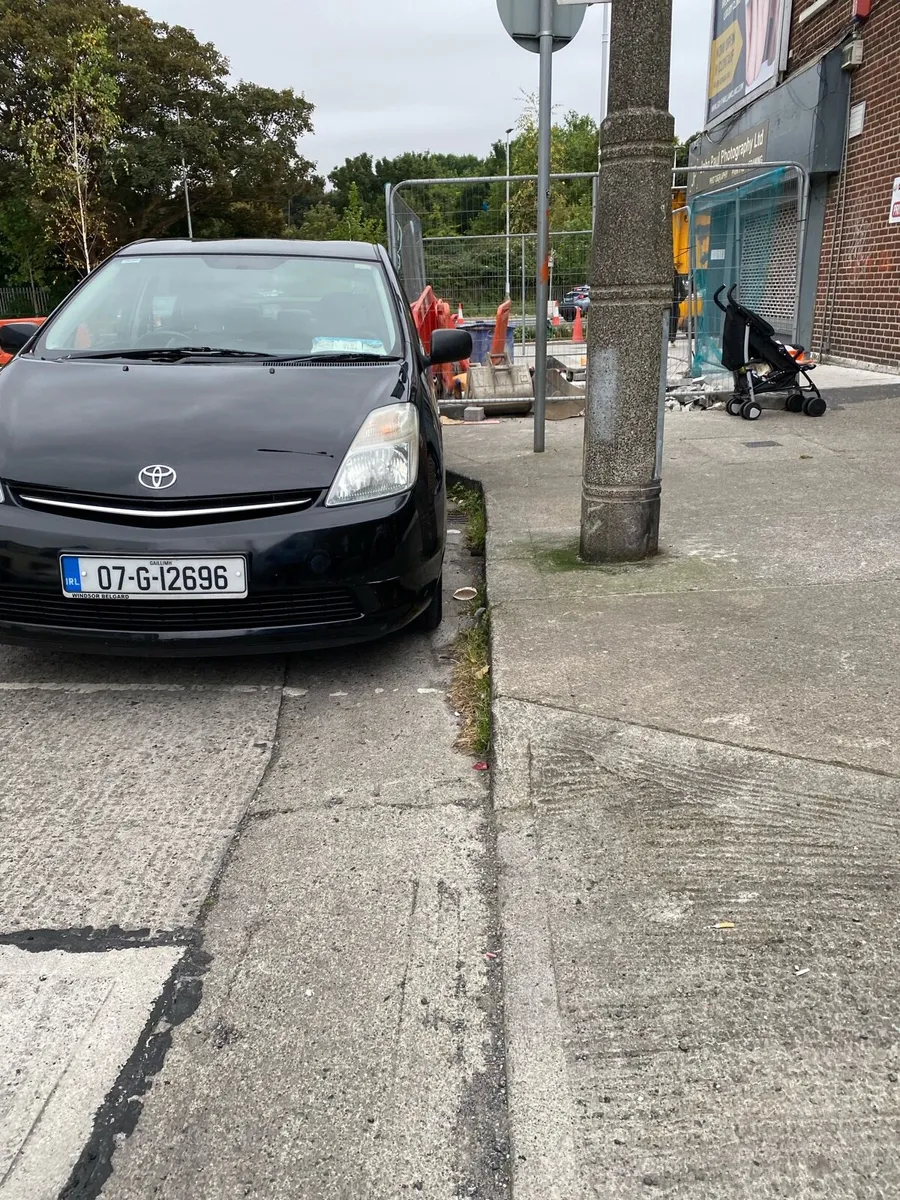 Toyota Prius - Image 4