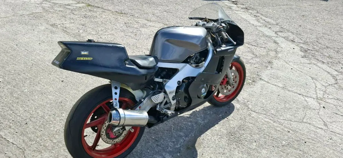 94 Honda CBR 400 RR Gullarm project - Image 1