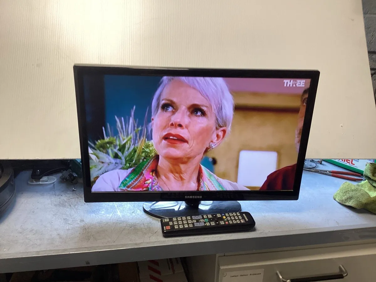 22” saorview view tv - Image 1