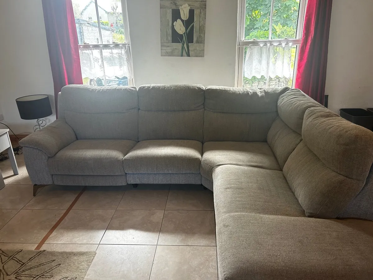 Couch - Image 2