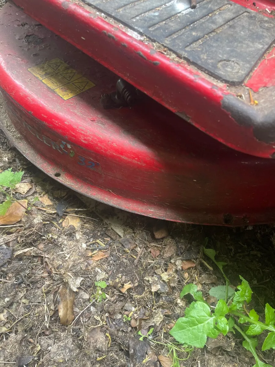 Toro lawnmower - Image 2