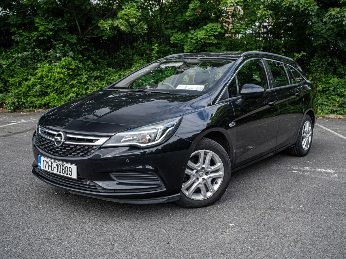 Opel Astra 2017 - Image 1