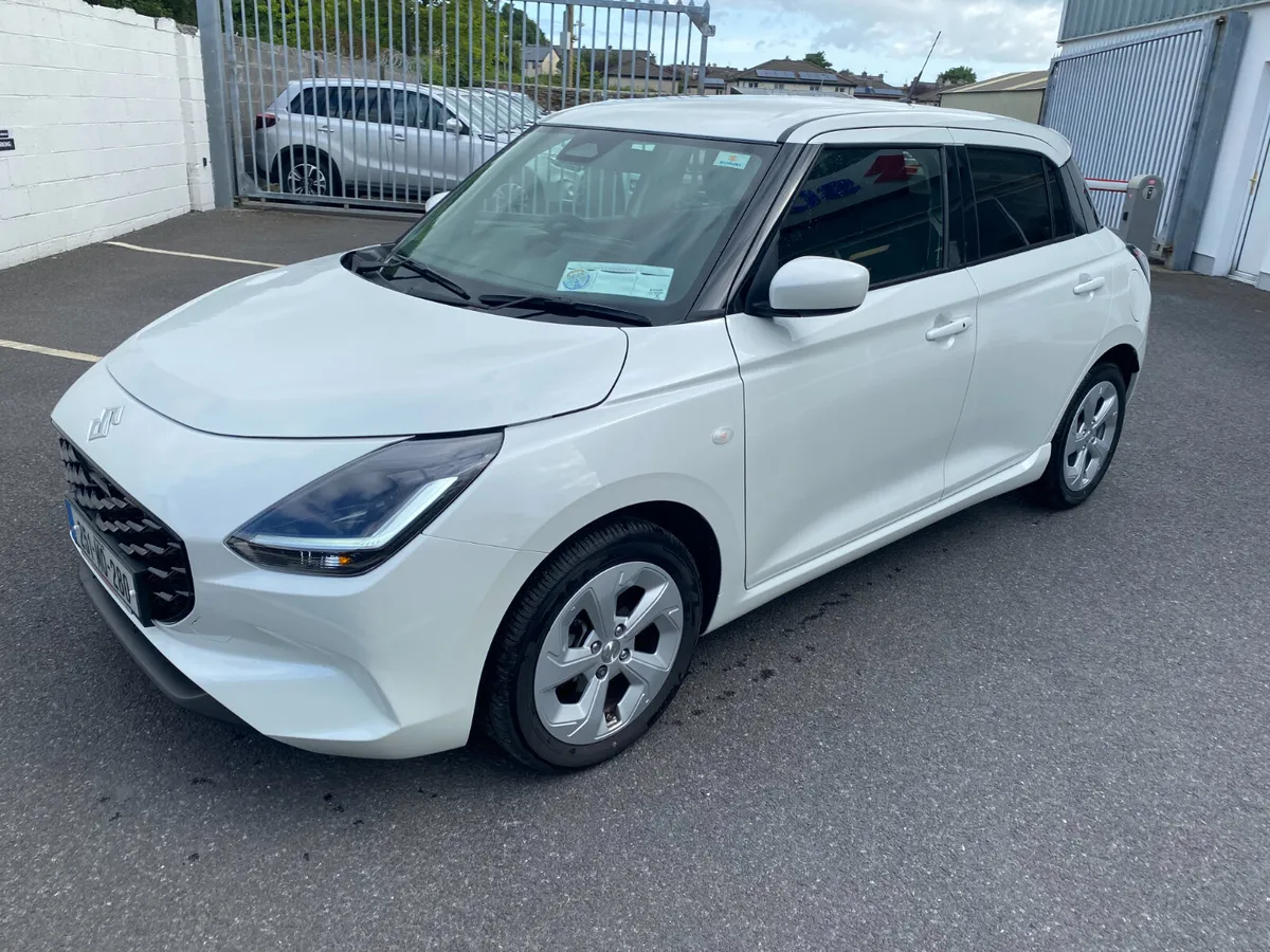Suzuki Swift 1.2 Mild Hybrid Motion - Image 3