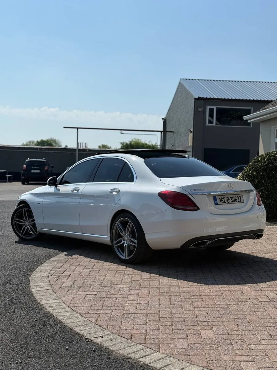 Mercedes-Benz C-Class 2016 - Image 2