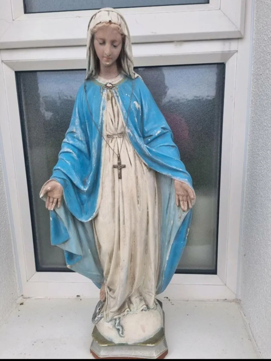Ourlady statue - Image 2