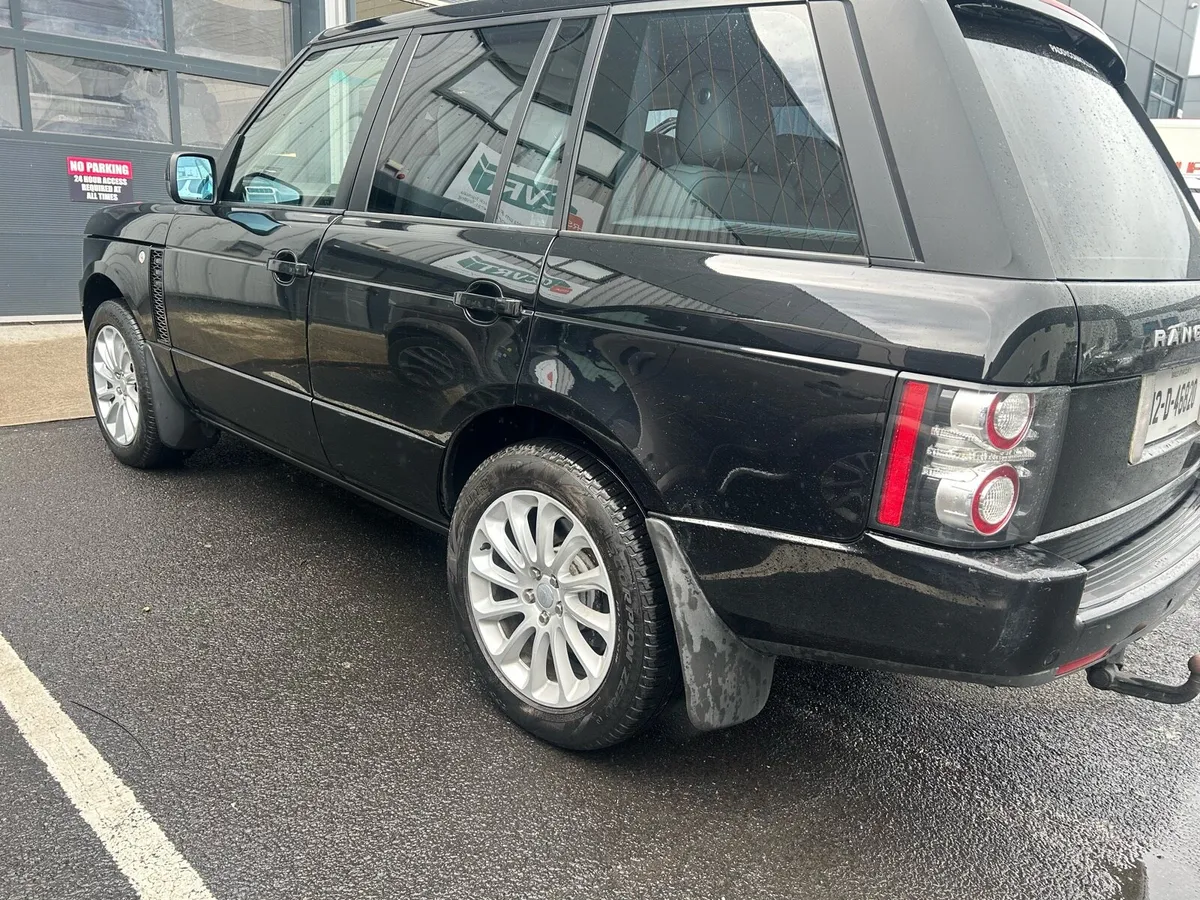 Range Rover Vouge 4.4 TDV8 N1 5Seater - Image 2