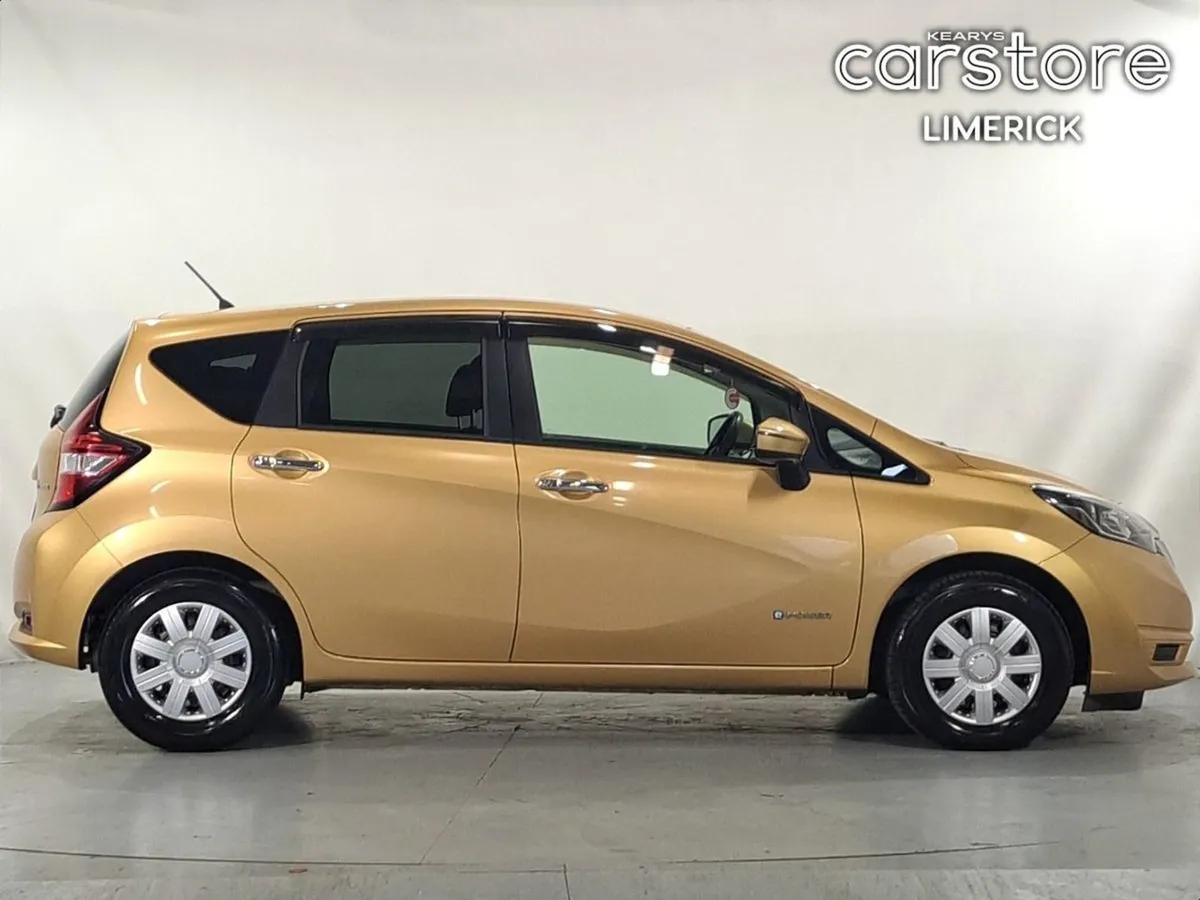 Nissan NOTE 1.2 Pet SC SV CVT - Image 2