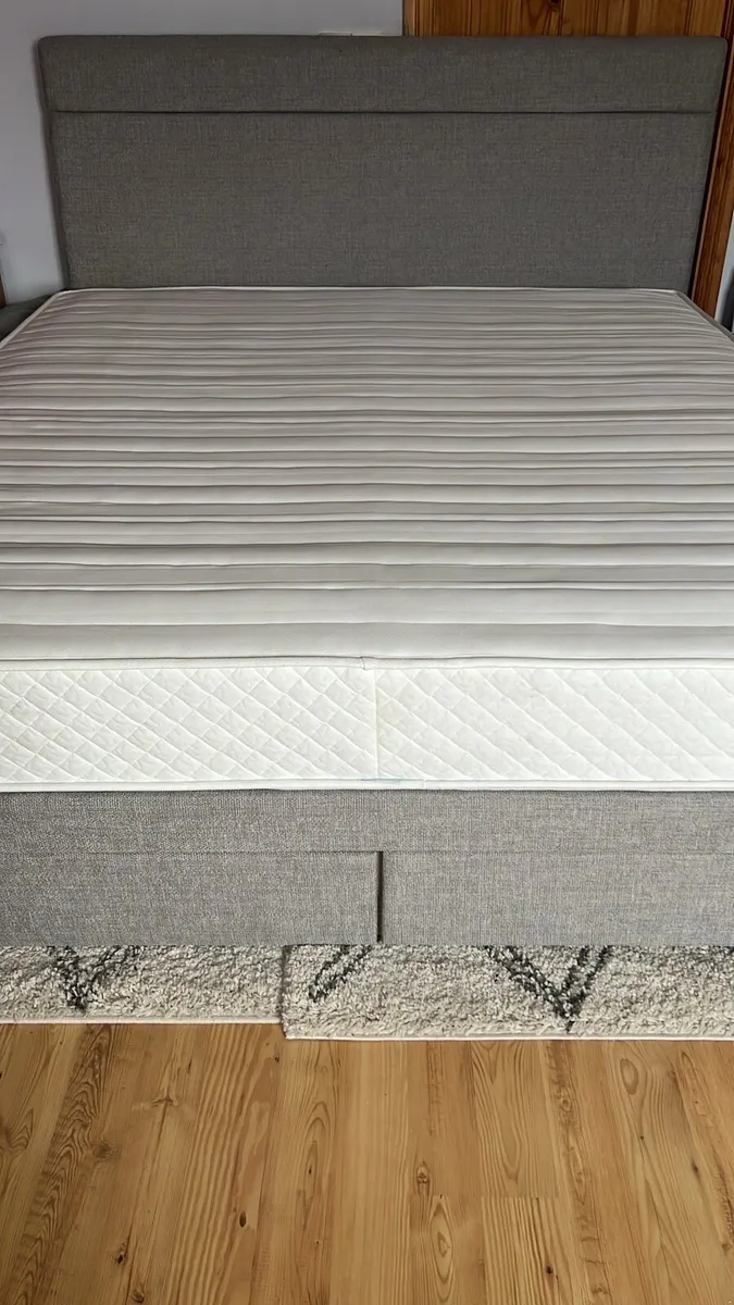 Super king bedframe with 4 drawers and headboard - Image 3