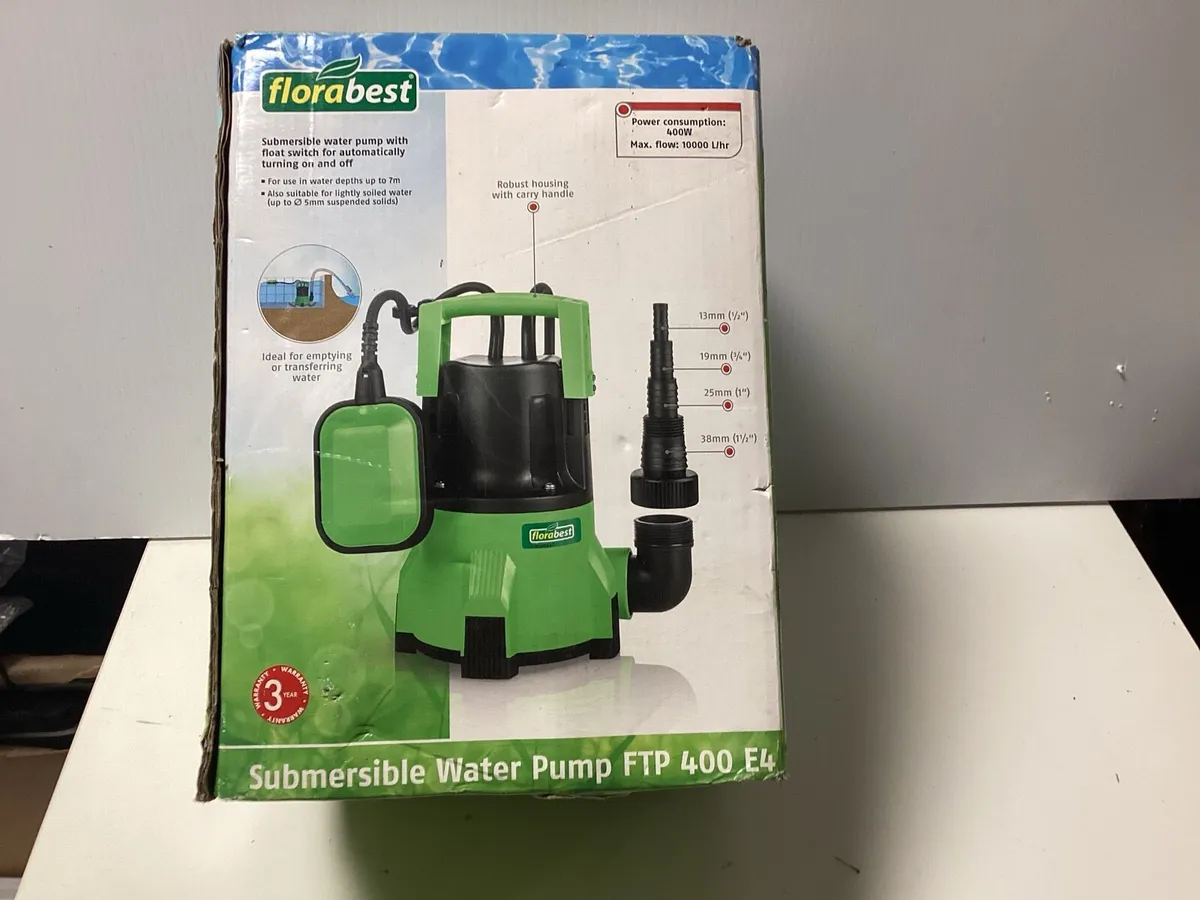 Submersible water pump