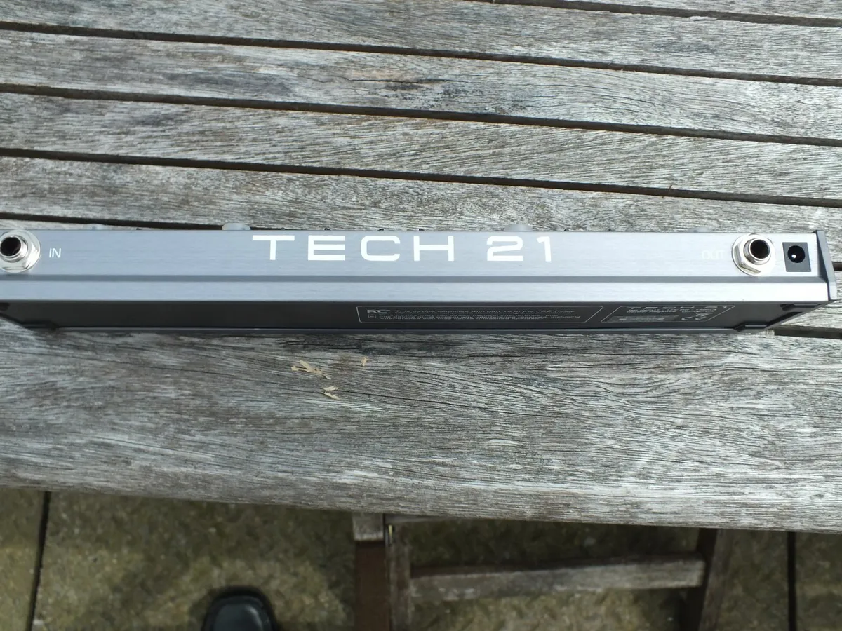 TECH21 Fly Rig 5 Multi-Effects Pedal - Image 2