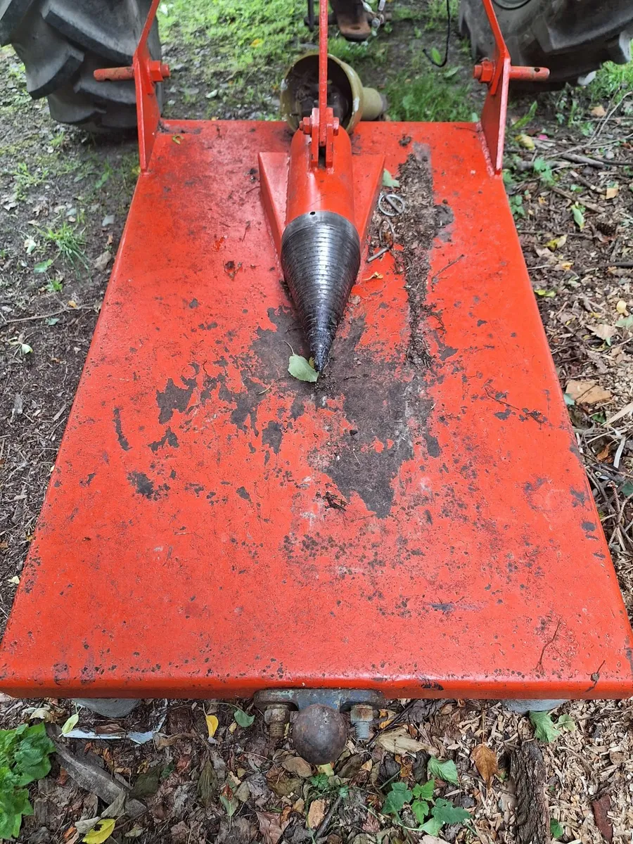 Log splitter - Image 1