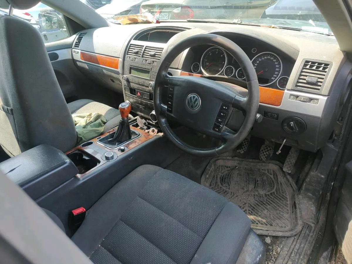 2006 VW Touareg parts 2.5 tdi - Image 4